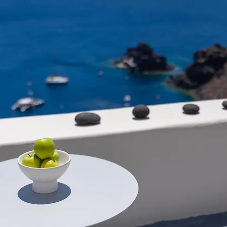 Kyrkos Collection * Fira (Santorini)