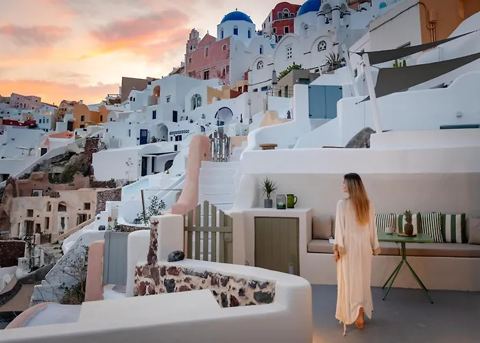 Kyrkos Collection Fira (Santorini)