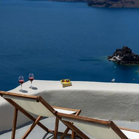 Kyrkos Collection Oia