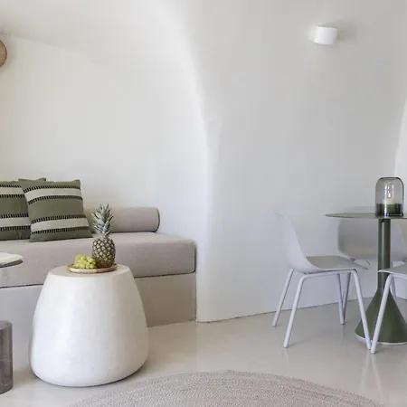 Kyrkos Collection * Oia (Santorini)