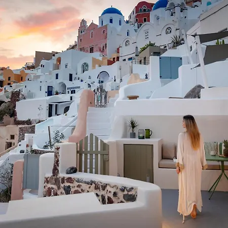 Kyrkos Collection Fira (Santorini)